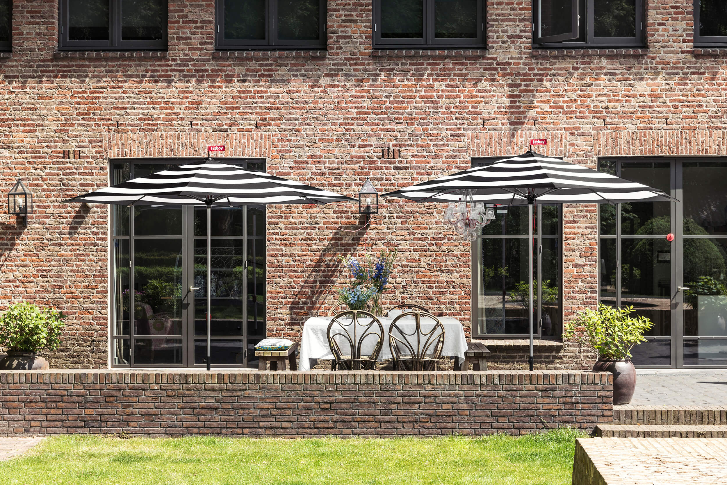 fatboy Sonnenschirm Stripesol Anthrazit fatboy Sonnenschirm Stripesol Anthrazit