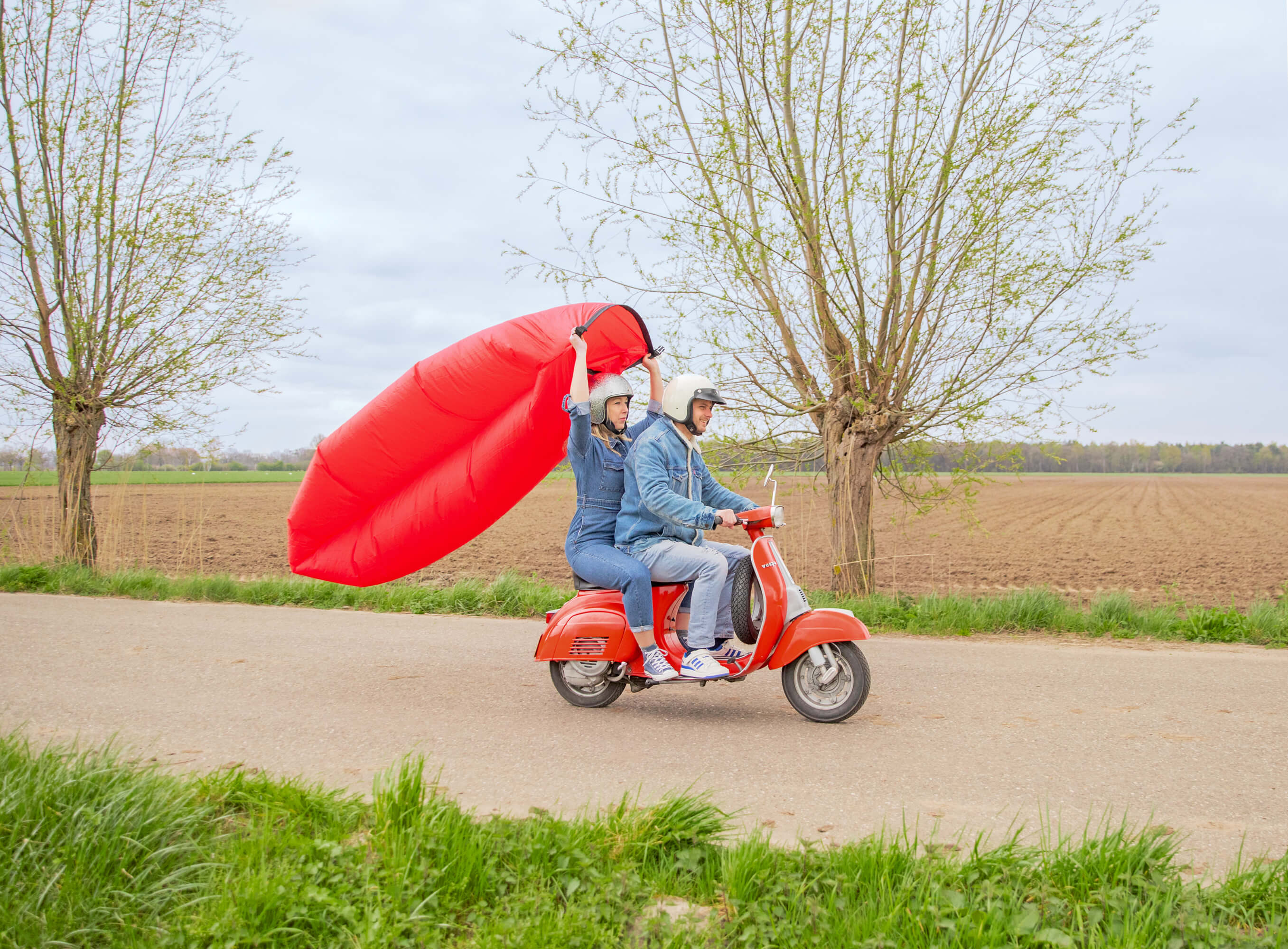 fatboy Aufblasbares Luftsofa Lamzac 3.0 Red