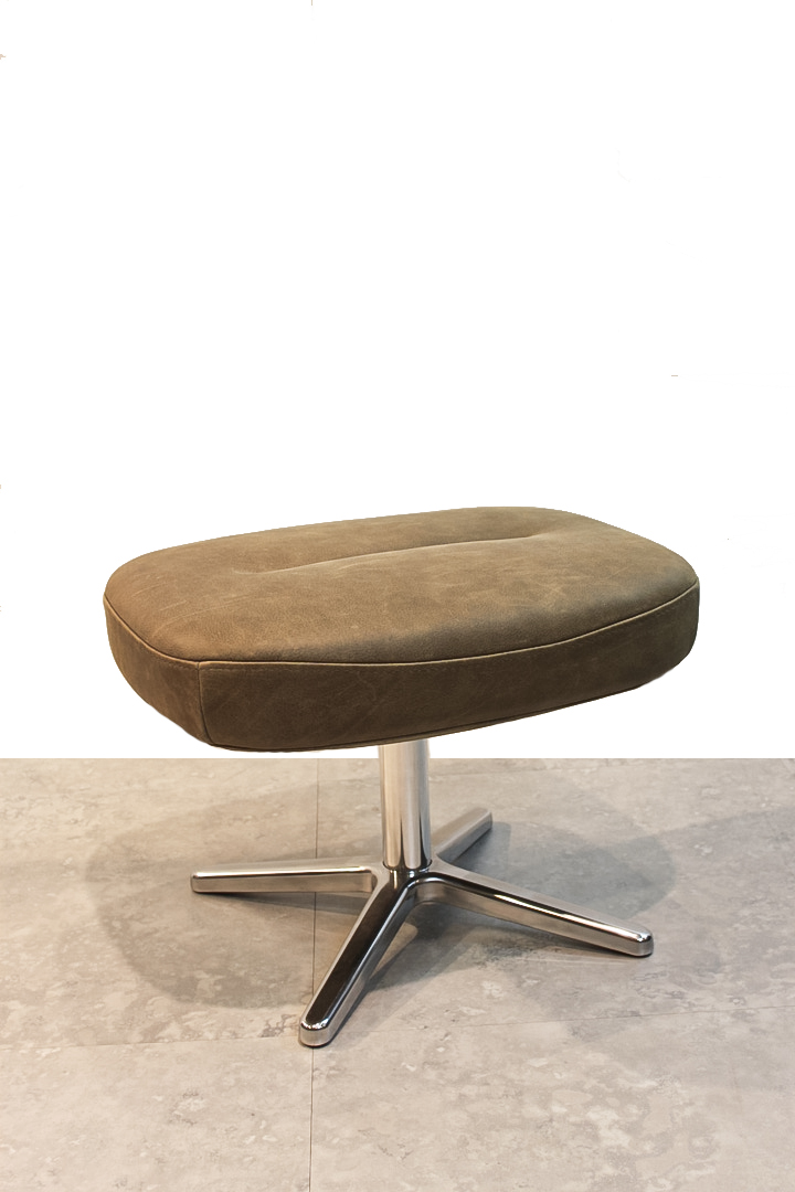 Conform Sessel Globe Bezug Sauvage Olive Holz Schale Conform Sessel Globe Bezug Sauvage Olive Holz Schale